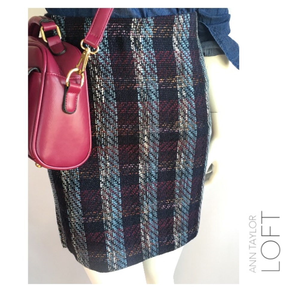 (Sz 8P) LOFT Factory Navy Plaid Pencil Skirt